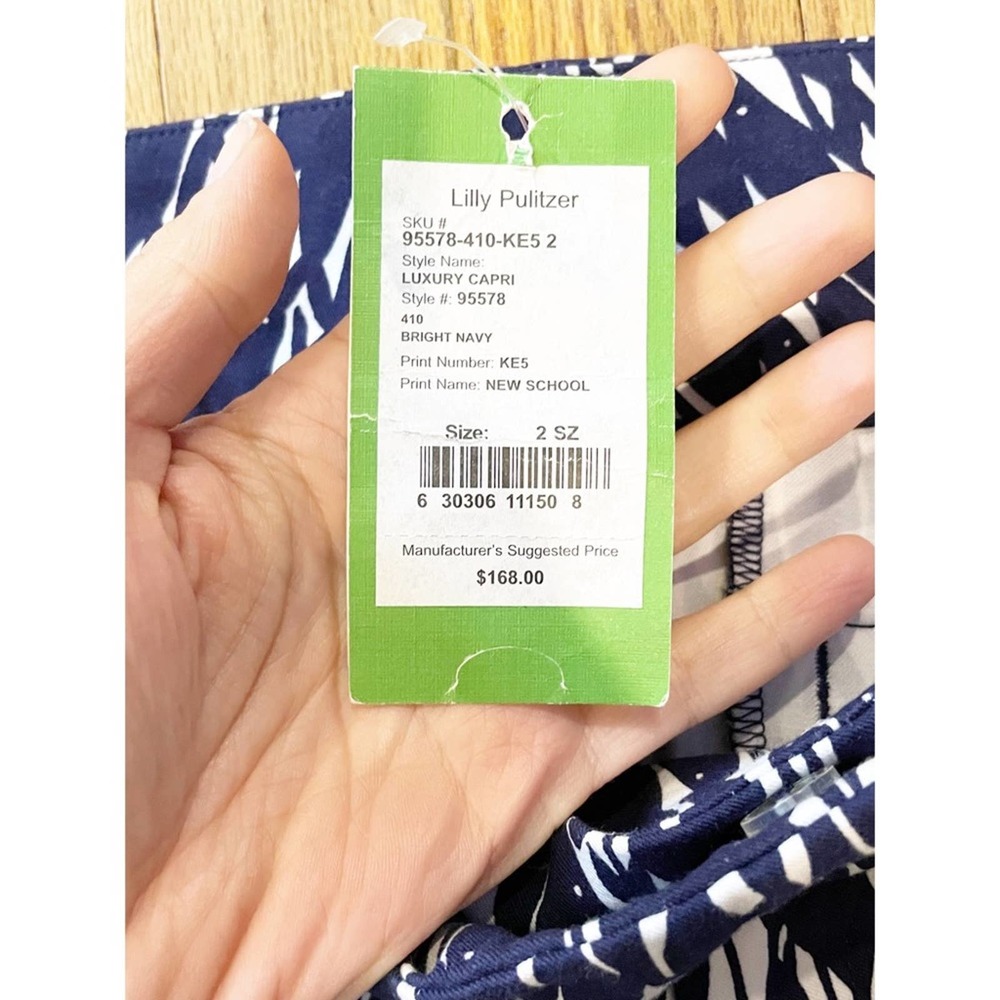 Lilly Pulitzer Capri Pants New School Print Bright Navy Nautical NWT Size 2 - Picture 8 of 10
